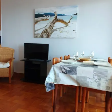 T2 Face Avec Parking A Deux Pas De La Et Des Commerces -4gal502 *